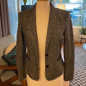 Tommy Hilfiger blazer pockets with silk lining